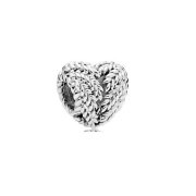 C8196 Wins Heart Charm - Selah925.com