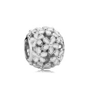 C8238 White Flowers Charm - Selah925.com