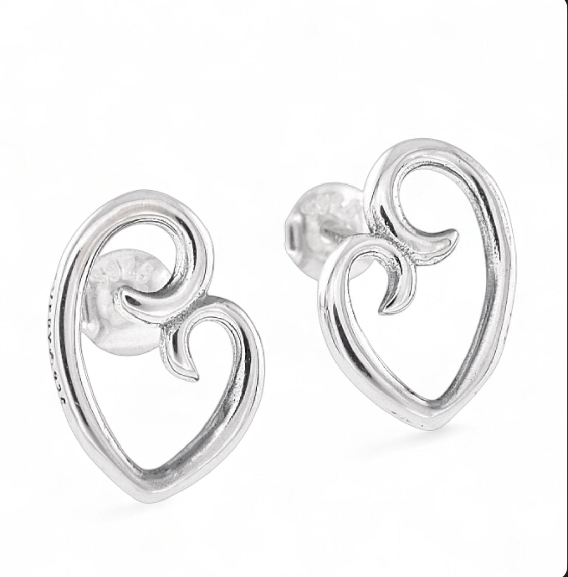 E5065 Heart Earrings - Selah925.com