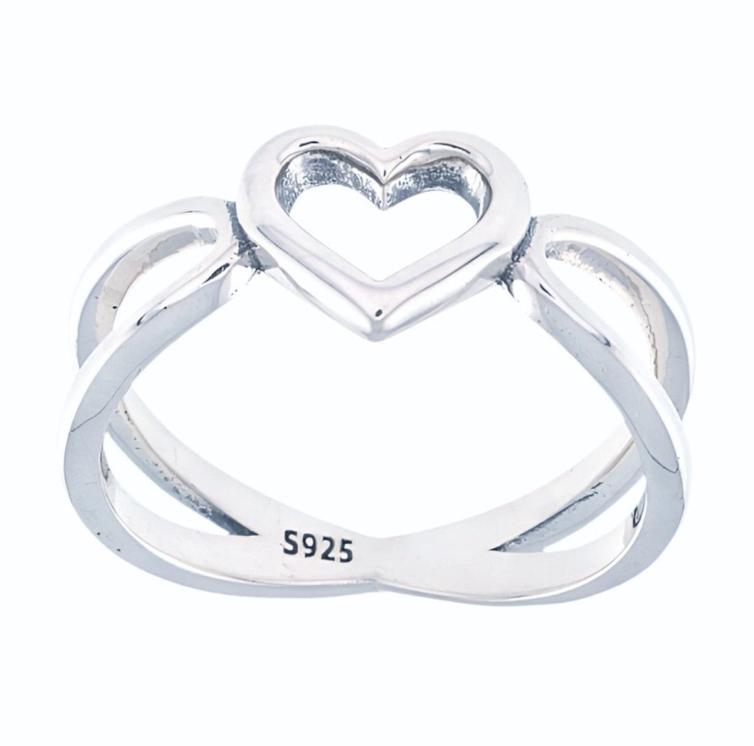 R2143 Heart Ring - Selah925.com